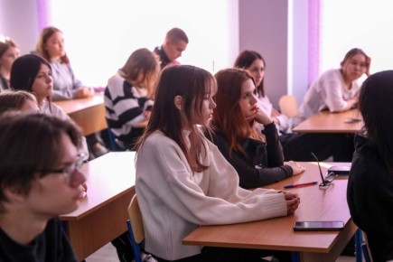 России ежегодно требуется 1,7 млн специалистов, в основном со средним профобразованием