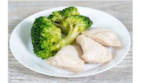 Полезная индейка на пару: как приготовить с морковью и брокколи