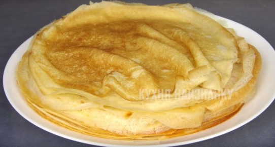 Как оригинально подать блины: розочки на столе