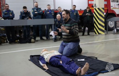 В Нарьян-Маре прошли совместные учения пожарных и бригад скорой помощи