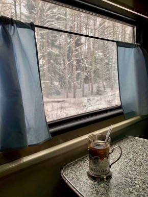 Зимний путь: идеальные продукты для комфортного путешествия на поезде