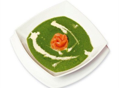 Нежный суп-пюре из шпината с семгой: простой и вкусный рецепт