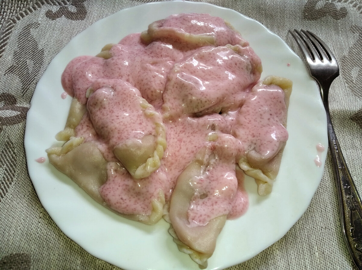 Вареники с вишней: вкус детства в каждом укусе