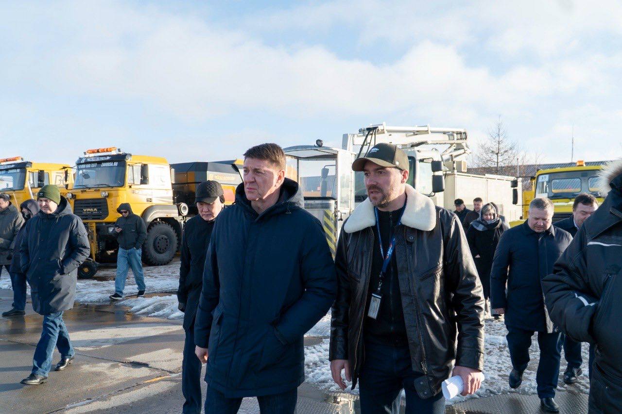 Сенаторы ознакомились с работой АО «Нарьян-Марский объединённый авиаотряд»