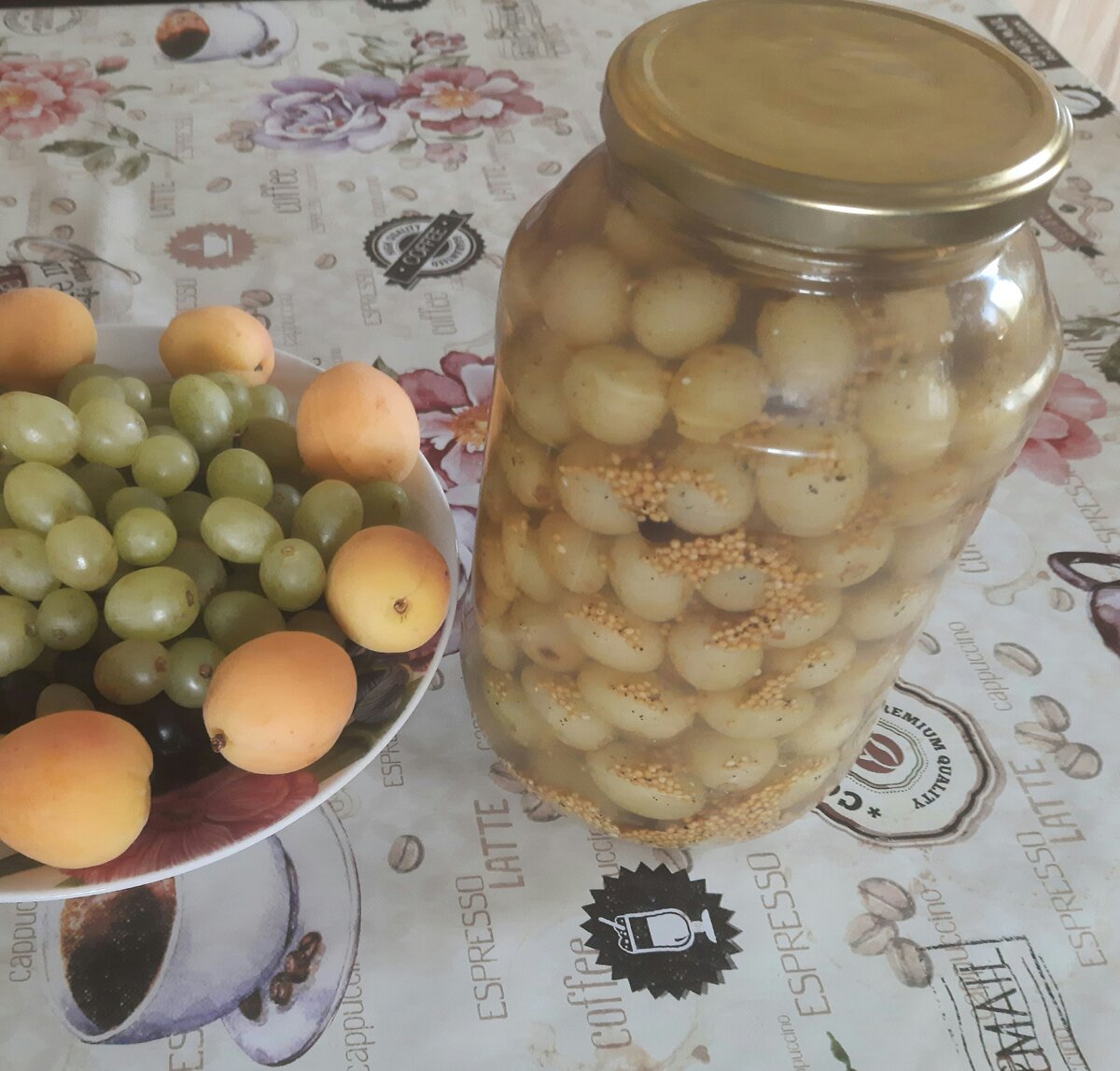 Пряный виноград: оригинальная замена оливкам в закусках