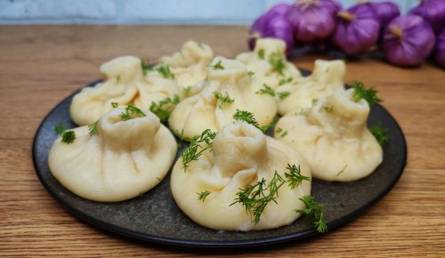 Хинкали с сырной начинкой: пушистые лакомства для домашнего уюта