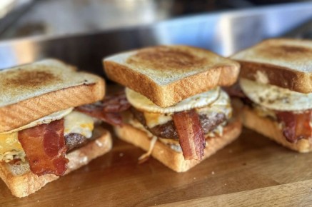 Невероятные завтраки с тостером: 10 вкусных рецептов