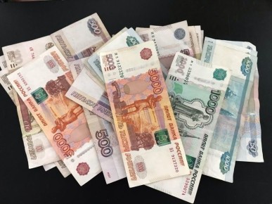 Зарплатные рекорды: пенсионные фонды и финансовые посредники на пике доходов