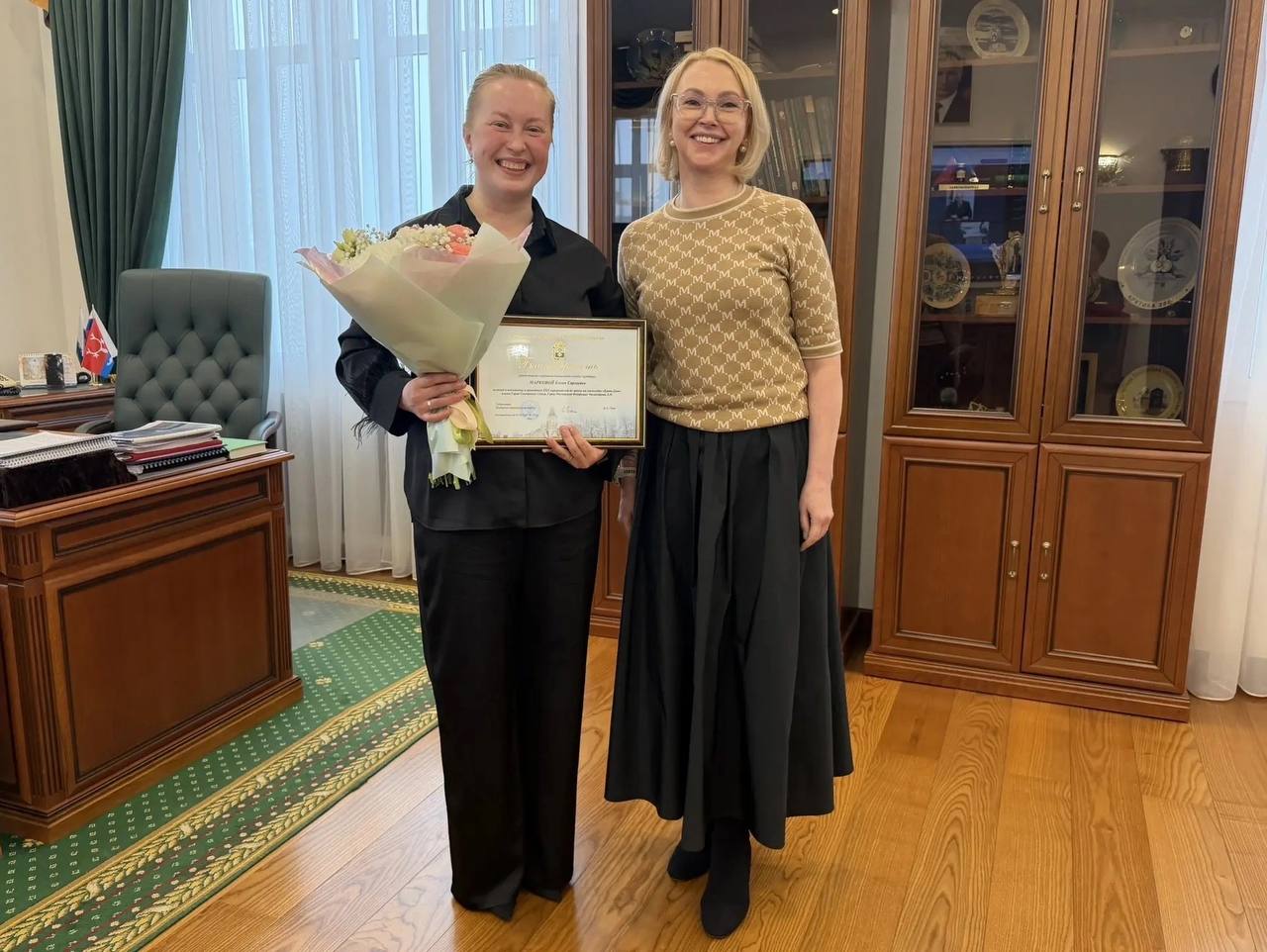 Ирина Гехт вручила награды организаторам «Буран-Дня» Ирина Гехт вручила награды организаторам «Буран-Дня»