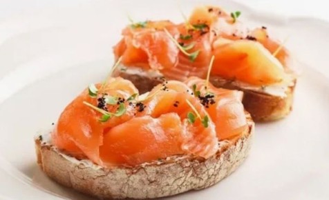 Брускетта с лососем: простой рецепт для изысканного ужина