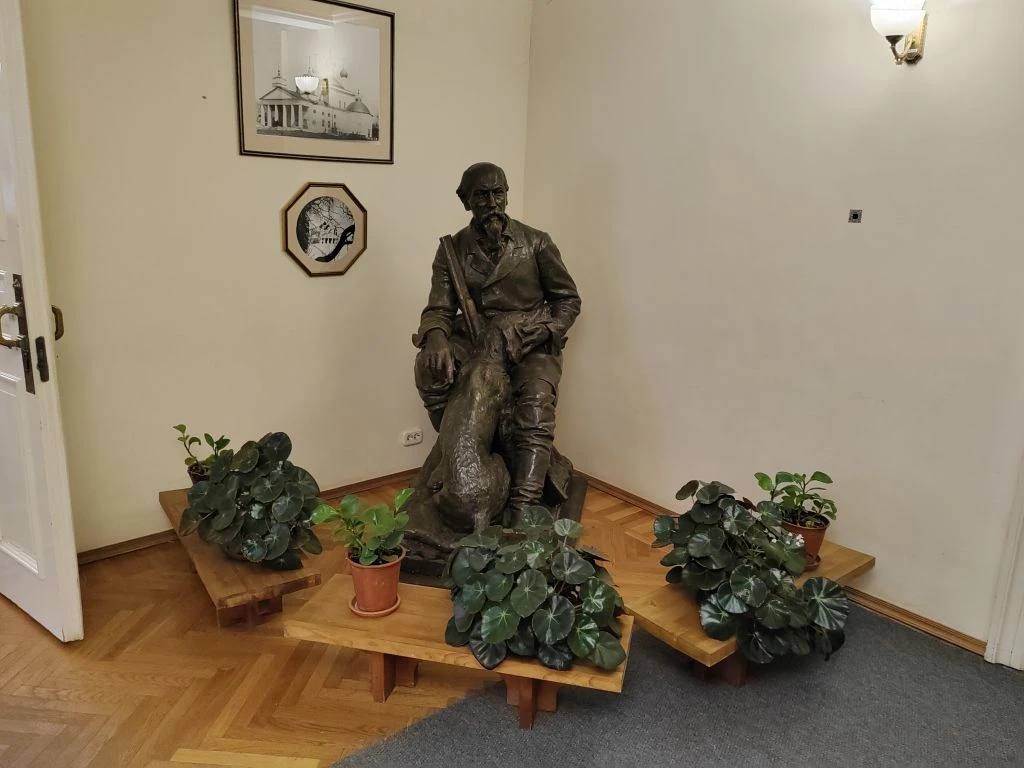 Зачем ехать в Ярославль: Карабиха — место силы Николая Некрасова Зачем ехать в Ярославль: Карабиха — место силы Николая Некрасова