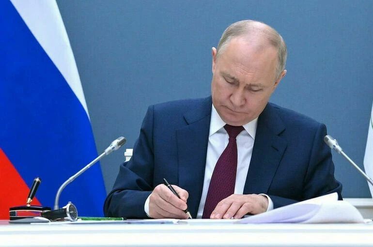 Путин установил единые базовые меры поддержки бойцов СВО