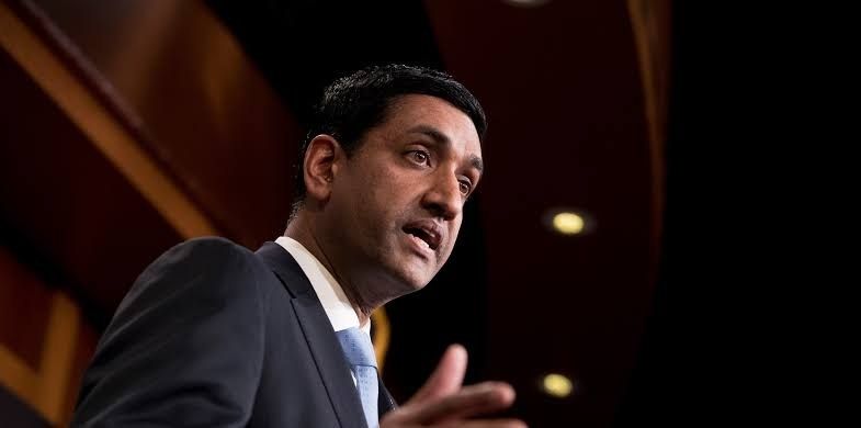 У кого что, а у прогрессивных демократов грызня за политическое наследие старого левака Берни Сандерса