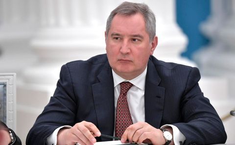 Дмитрий Рогозин: Мах - интересный продукт. Иногда по несколько раз мои админы грузят одно и то же видео, но из галереи вылезает вообще непонятно что