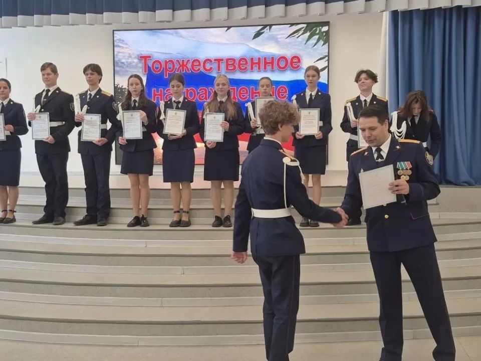 Помощник руководителя следственного управления СК России по Архангельской области и Ненецкому автономному округу встретился с учащимися профильного кадетского класса Помощник руководителя следственного управления СК России по Архангельской области и Ненецкому автономному округу встретился с учащимися профильного кадетского класса