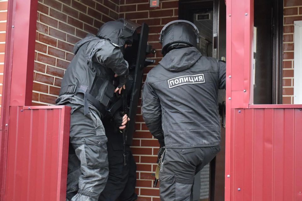 В НАО проведена плановая антитеррористическая тренировка В НАО проведена плановая антитеррористическая тренировка