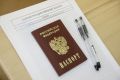 Выпускники 11-х классов сдают ЕГЭ по физике и обществознанию