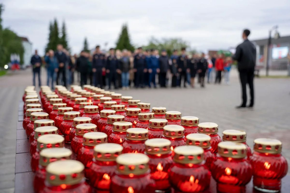 В День памяти и скорби в НАО зажгли «Свечи памяти» В День памяти и скорби в НАО зажгли «Свечи памяти»