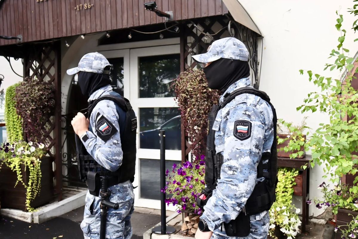 Судебные приставы опечатали ресторан «Почтовая контора» в Архангельске на 90 дней Судебные приставы опечатали ресторан «Почтовая контора» в Архангельске на 90 дней