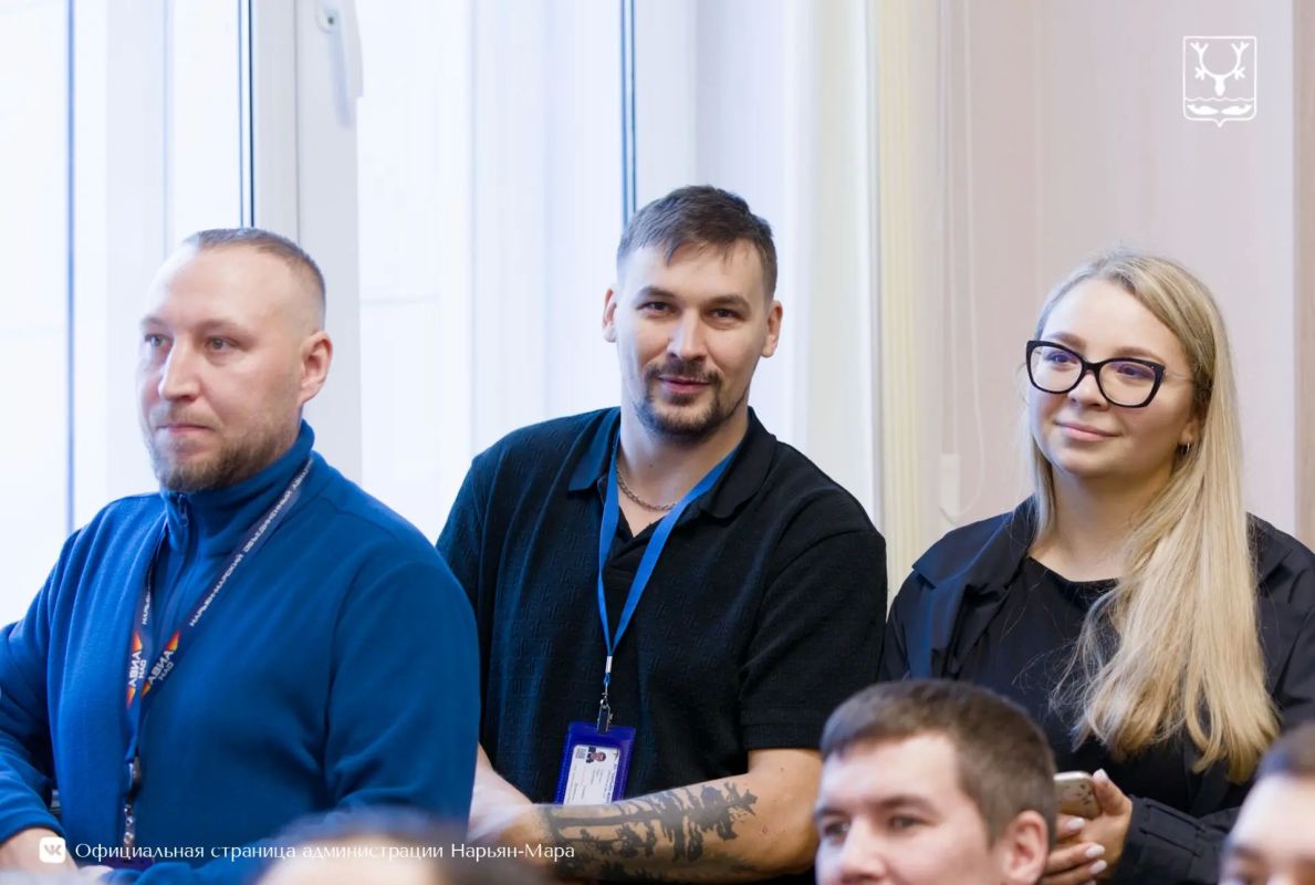 Глава города поздравил Нарьян-Марский объединенный авиаотряд с юбилеем Глава города поздравил Нарьян-Марский объединенный авиаотряд с юбилеем