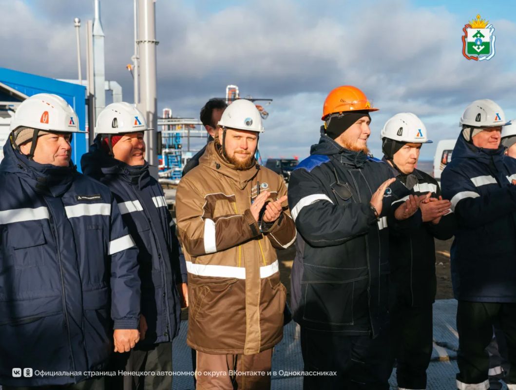 В НАО ввели в опытно-промышленную эксплуатацию Лаявожское нефтегазоконденсатное месторождение — совместный проект ЛУКОЙЛа и «Газпрома» В НАО ввели в опытно-промышленную эксплуатацию Лаявожское нефтегазоконденсатное месторождение — совместный проект ЛУКОЙЛа и «Газпрома»