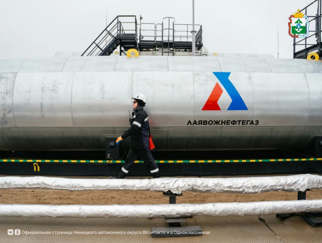 В НАО ввели в опытно-промышленную эксплуатацию Лаявожское нефтегазоконденсатное месторождение — совместный проект ЛУКОЙЛа и «Газпрома» В НАО ввели в опытно-промышленную эксплуатацию Лаявожское нефтегазоконденсатное месторождение — совместный проект ЛУКОЙЛа и «Газпрома»