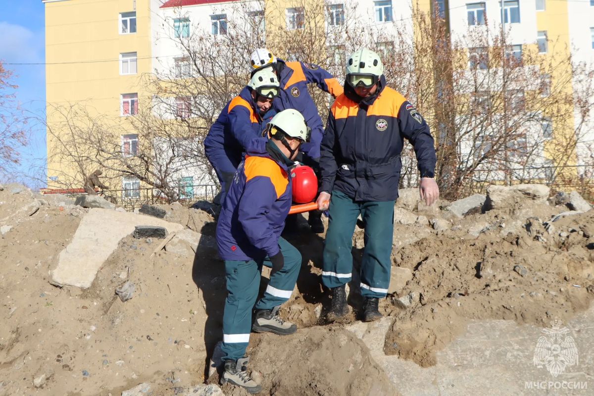 Спасение из-под завалов. В Нарьян-Маре состоялась тренировка Ненецкого АКАСЦ МЧС России по ликвидации последствий чрезвычайных ситуаций техногенного характера Спасение из-под завалов. В Нарьян-Маре состоялась тренировка Ненецкого АКАСЦ МЧС России по ликвидации последствий чрезвычайных ситуаций техногенного характера