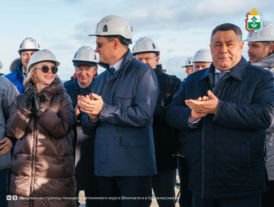 В НАО ввели в опытно-промышленную эксплуатацию Лаявожское нефтегазоконденсатное месторождение — совместный проект ЛУКОЙЛа и «Газпрома» В НАО ввели в опытно-промышленную эксплуатацию Лаявожское нефтегазоконденсатное месторождение — совместный проект ЛУКОЙЛа и «Газпрома»