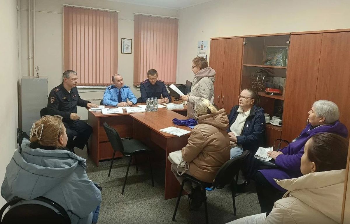 Руководитель следственного отдела по Октябрьскому округу города Архангельска принял участие в совместном приеме граждан Руководитель следственного отдела по Октябрьскому округу города Архангельска принял участие в совместном приеме граждан