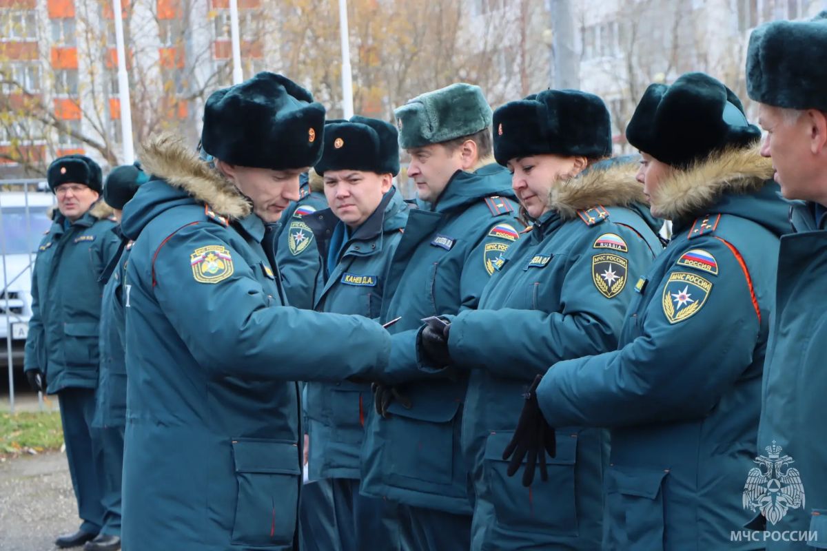 В подразделениях чрезвычайного ведомства прошли строевые смотры В подразделениях чрезвычайного ведомства прошли строевые смотры