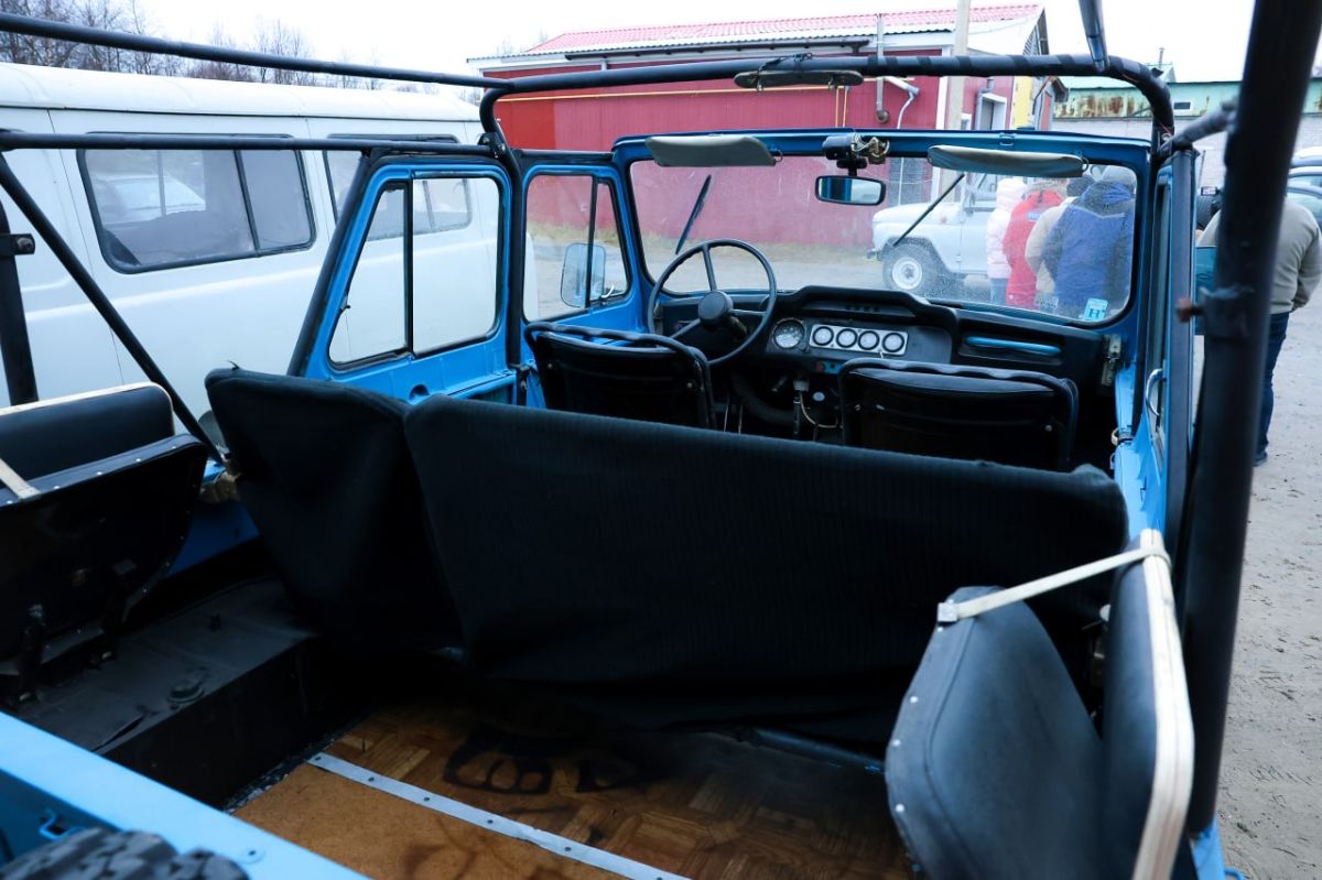 Жители НАО отправили на СВО три восстановленных автомобиля Жители НАО отправили на СВО три восстановленных автомобиля