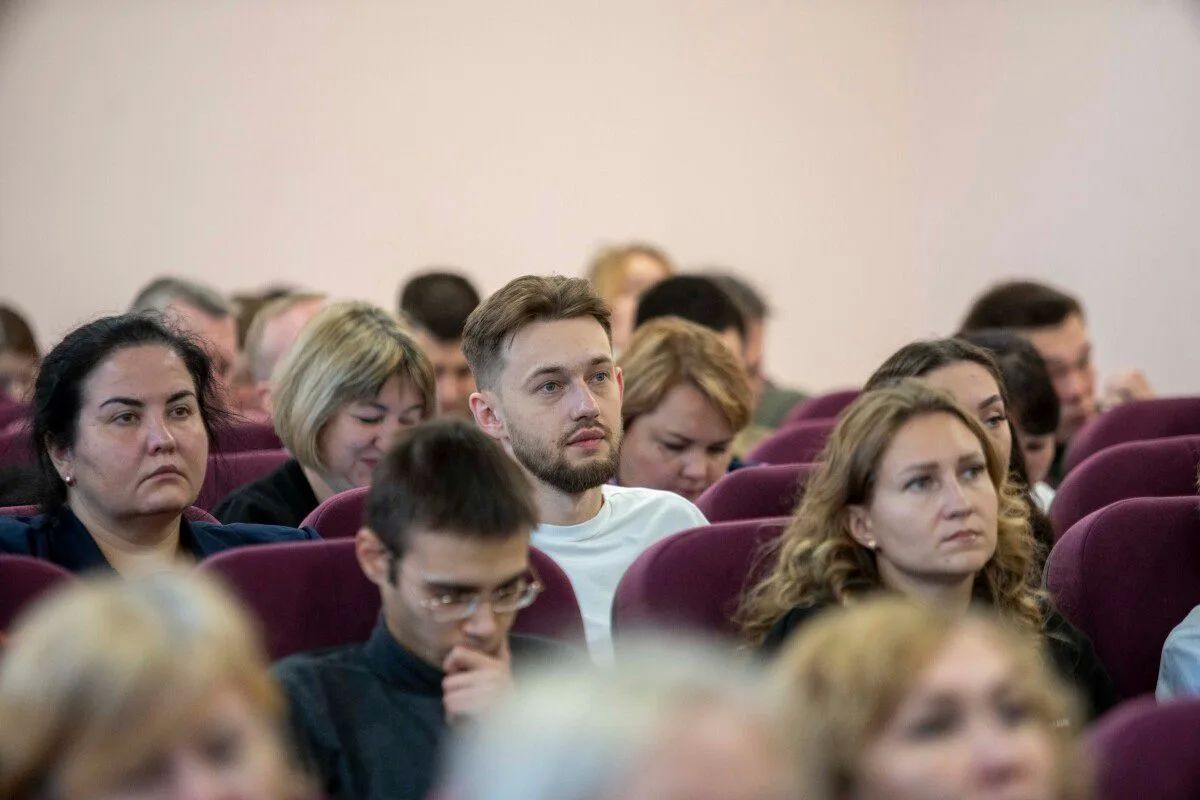 В Нарьян-Маре впервые прошёл форум классных руководителей В Нарьян-Маре впервые прошёл форум классных руководителей